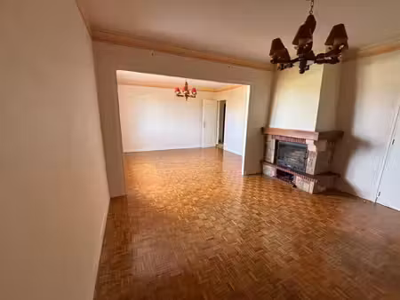 maison traditionnelle 5 chambres – sous-sol total – fort potentiel bleneau (89)