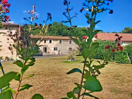 propriété gersoise  dépendances  2 8 ha