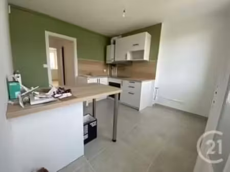 location appartement 2 pièces à brest (29200) : à louer 2 pièces / 45m² brest