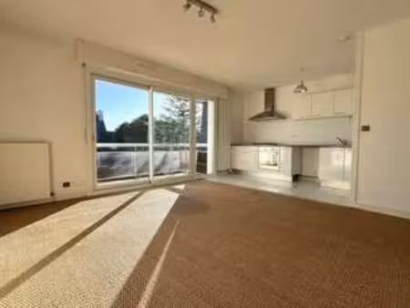 location appartement 2 pièces à larmor-plage (56260) : à louer 2 pièces / 47m² larmor-plag