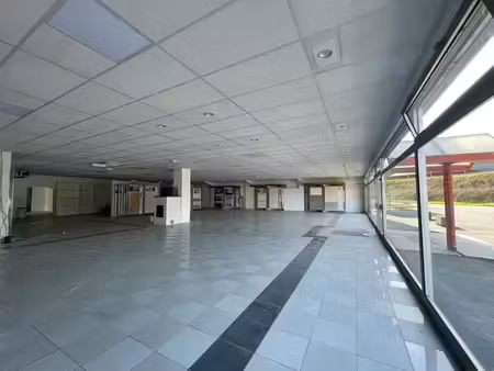 location commerce betting 57800 500m²