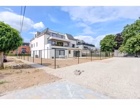 appartement te koop in zandhoven met 2 slaapkamers