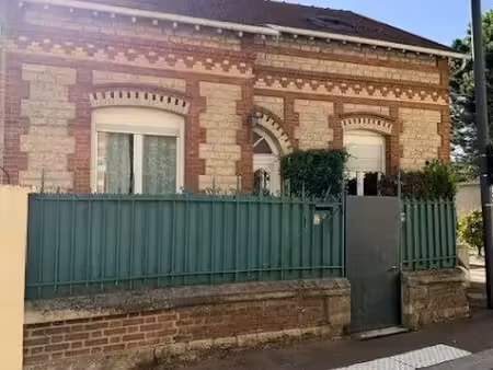 location maison 6 pièces 140 m² à sainte-savine (10300)  1 150 €