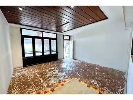 location locaux professionnels 48 m² à saint-françois (97118)  1 100 €