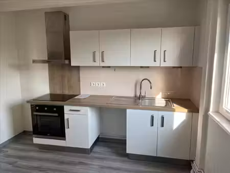 location appartement 3 pièces 81m²