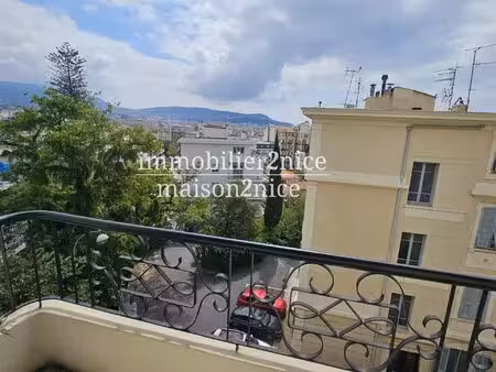 2p haut tzarewitch + parking
