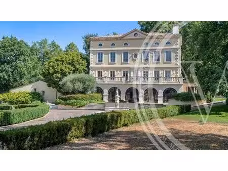 palais de 900 m² en vente callian  france