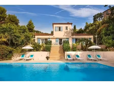 belle villa de 6 pièces avec piscine - nice