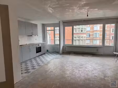 appartement à louer à rue de la jonchaie 23 etterbeek (vbe55034)