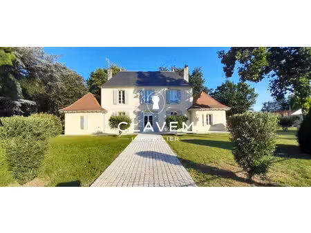 manoir en pierre 10 pieces