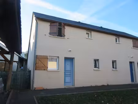 location maison 3 pièces 62m2 rignac 12390 - 564 € - surface privée