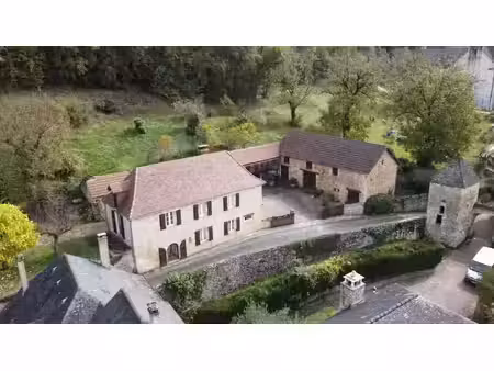 vente ferme 6 pièces 111 m² à coly-saint-amand (24290)  276 300 €