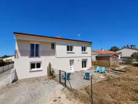 vente maison à belleville-sur-vie (85170) : à vendre / 166m² belleville-sur-vie