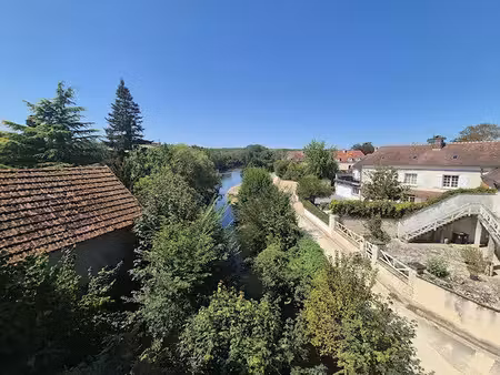 location appartement 4 pièces 95 m² à auxerre (89000)  840 €