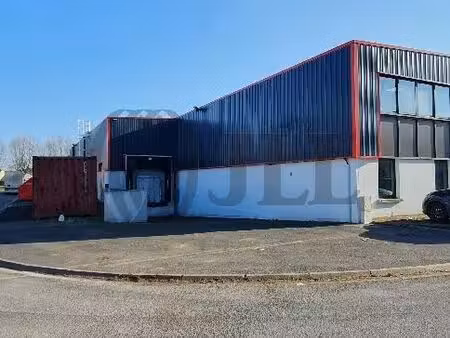 location local professionnel 301m² st soupplets 77165
