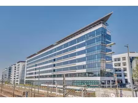location local professionnel 20 096m² colombes 92700