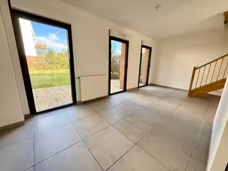 a louer : superne maison t5 140m2 avec garage et jardin 177m