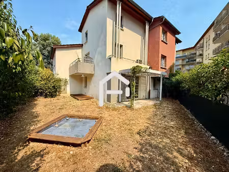 a louer : t4 de 80m² avec jardin et parking
