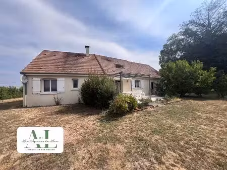 maison familiale avec vue sur la campagne à mansigné