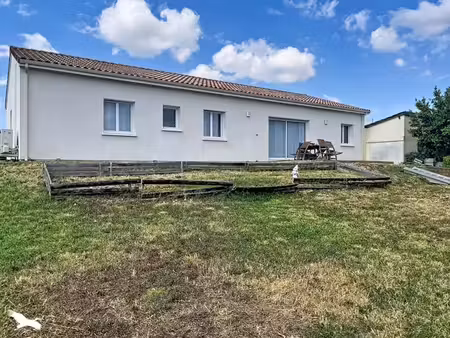 vente maison 5 pièces 138 m² pauillac (33250)