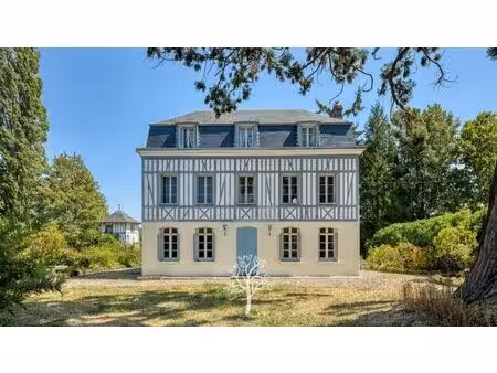 charmante propriété à vendre en bord de seine à