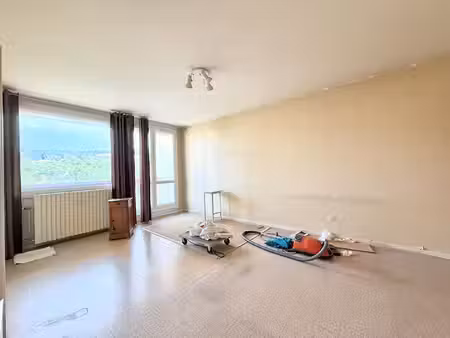 appartement t2 de 54 m² dernier étage lumineux parking privé