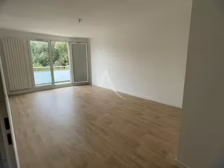 location appartement 4 pièces  74.66m²  saint