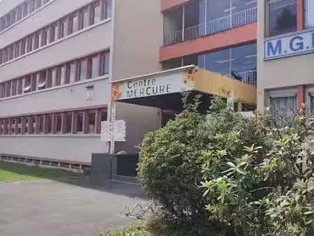 vente locaux professionnels 4 pièces 62 m² à pau (64000)  83 000 €