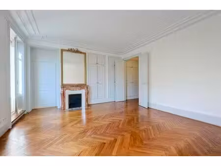 location bureaux 115 m² à 300 m²
