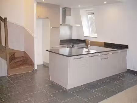 agreable duplex f3 (2 chambres) au dernier etage - 2 parking