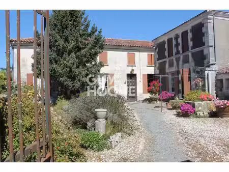 maison à vendre de 10 pièces de 383 m²