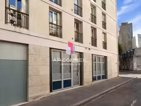 location bureaux 66m²