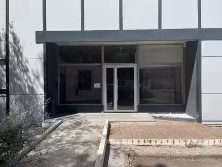 location local professionnel 104m² nantes 44200
