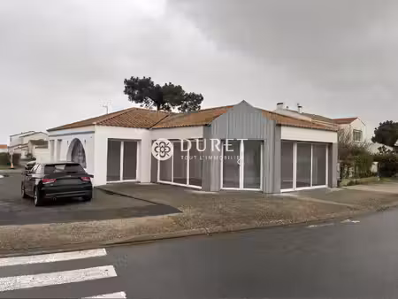 location local commercial 120m² la tranche sur mer 85360