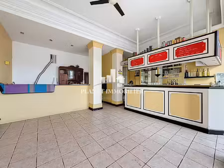 achat local commercial 67m² juan les pins 06160