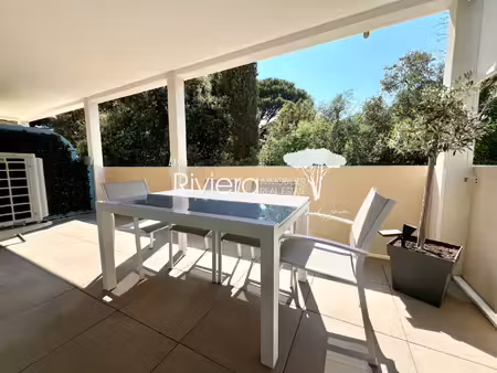 t2 avec terrasse piscine et double garage !