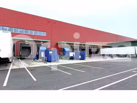 location entrepôt le coudray montceaux 91830 12508m²