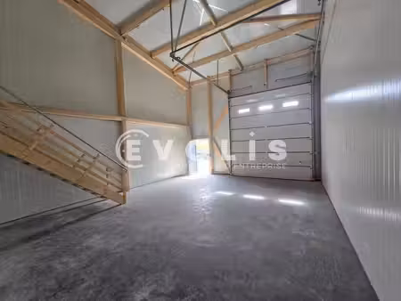 location local d’activités saint germain les arpajon 91180 261m²