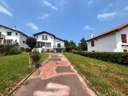 location maison 4 pièces 172m² urrugne 64122