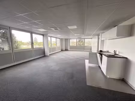 location bureaux 220m²