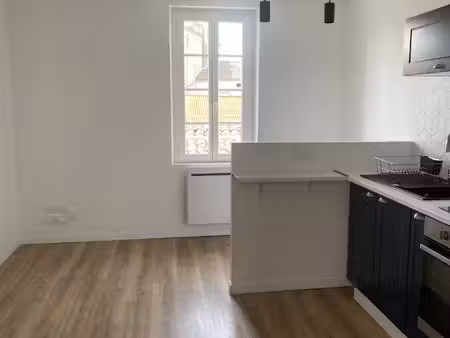 location appartement 2 pièces 34m² cognac 16100