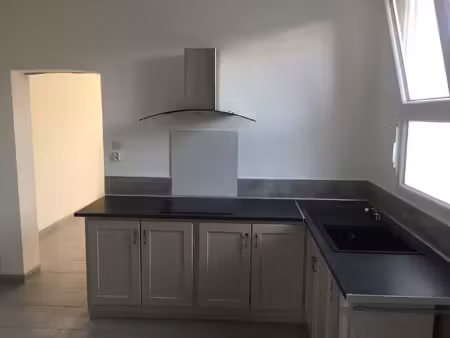 location appartement 3 pièces 84m² st denis de pile 33910