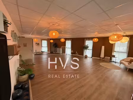 location local professionnel 75m² aix en provence 13290