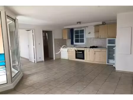 location appartement 2 pièces 45m² callas 83830