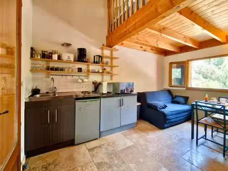 location appartement 1 pièce 26m² venasque 84210
