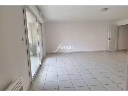 location appartement 3 pièces 73m² draguignan 83300