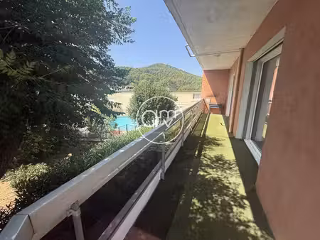location appartement 3 pièces meublé 102m² hyeres 83400