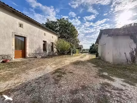 vente maison 5 pièces 171 m² à baignes-sainte-radegonde (16360)  140 400 €
