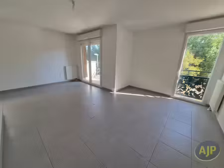 location appartement 2 pièces 47.72 m² à reze (44400)  592 €
