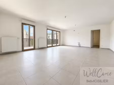 appartement neuf t5 attique de 111 97m² avec balcon côté sud - annecy